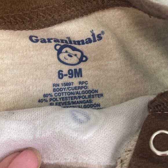 8 Baby Boys 6-9 Months Garanimals Carters One Piece Long Short Sleeve Tops PJs - Picture 5 of 7